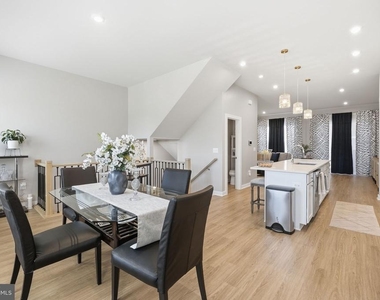18359 Moss Garden Road - Photo Thumbnail 7