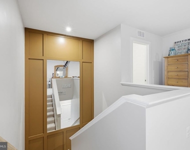 18359 Moss Garden Road - Photo Thumbnail 34