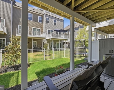 18359 Moss Garden Road - Photo Thumbnail 5