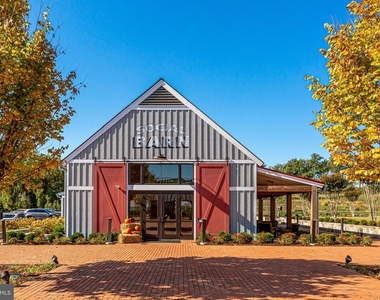 18359 Moss Garden Road - Photo Thumbnail 44
