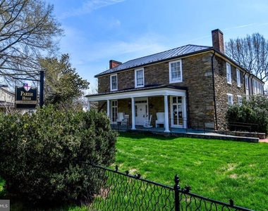 2 E Federal Street - Photo Thumbnail 8