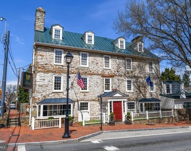 2 E Federal Street - Photo Thumbnail 3