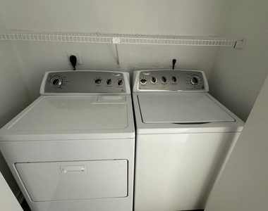 12151 Penderview Lane - Photo Thumbnail 13