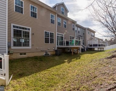 1329 Gilmore Street - Photo Thumbnail 31