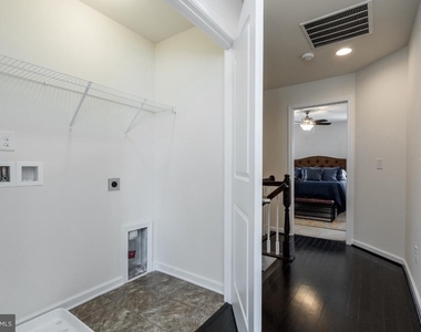 1329 Gilmore Street - Photo Thumbnail 29