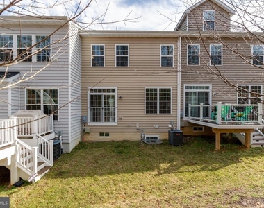 1329 Gilmore Street - Photo Thumbnail 33