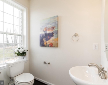1329 Gilmore Street - Photo Thumbnail 17