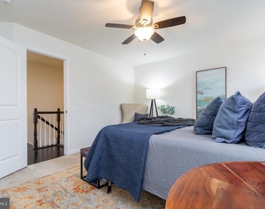 1329 Gilmore Street - Photo Thumbnail 19