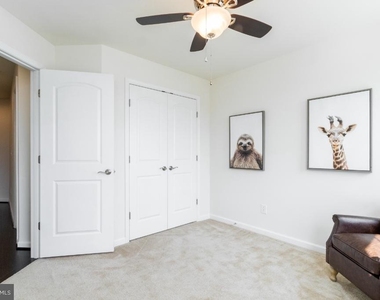 1329 Gilmore Street - Photo Thumbnail 25