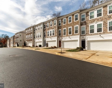 1329 Gilmore Street - Photo Thumbnail 2