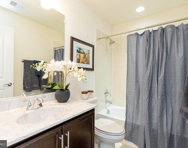 1329 Gilmore Street - Photo Thumbnail 23
