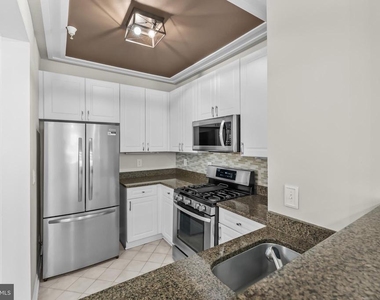 4951 Brenman Park Drive - Photo Thumbnail 7