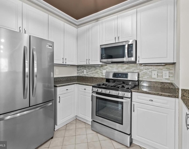 4951 Brenman Park Drive - Photo Thumbnail 9