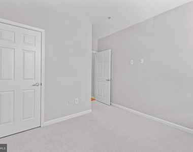 4951 Brenman Park Drive - Photo Thumbnail 32