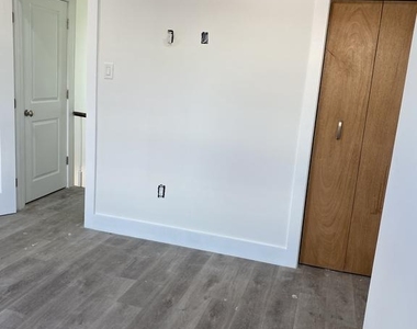 3133 Weikel Street - Photo Thumbnail 9