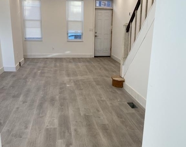 3133 Weikel Street - Photo Thumbnail 3