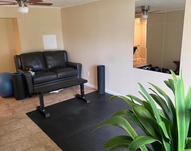 1412 Cherry Lane - Photo Thumbnail 16