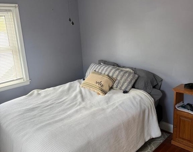 1412 Cherry Lane - Photo Thumbnail 11