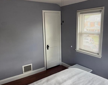 1412 Cherry Lane - Photo Thumbnail 12