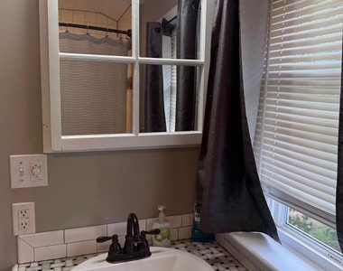 1412 Cherry Lane - Photo Thumbnail 14