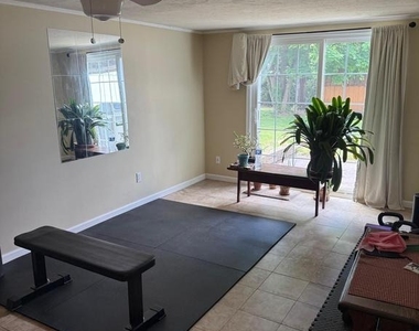 1412 Cherry Lane - Photo Thumbnail 17