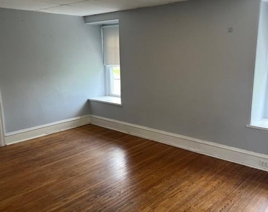1013 Lafayette Avenue - Photo Thumbnail 2