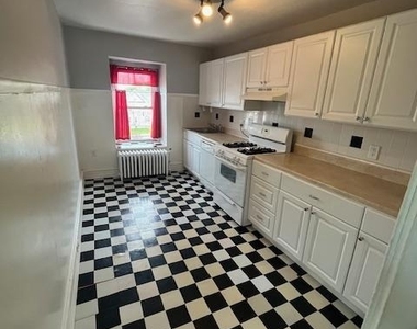 1013 Lafayette Avenue - Photo Thumbnail 4