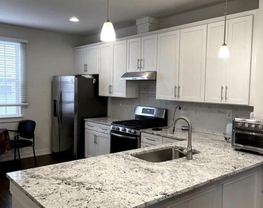 120 Prince George Street - Photo Thumbnail 1