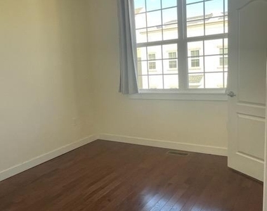 120 Prince George Street - Photo Thumbnail 17