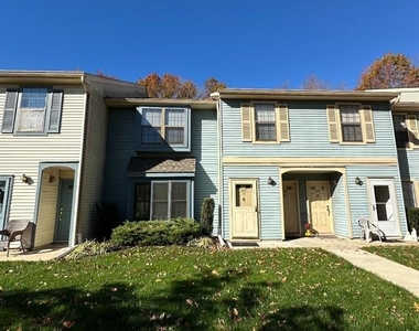 181 Wyndham Place - Photo Thumbnail 3