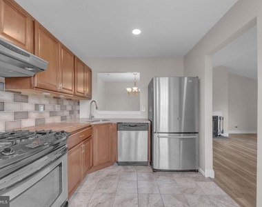 620 Covington Court - Photo Thumbnail 8