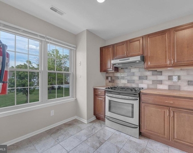 620 Covington Court - Photo Thumbnail 7