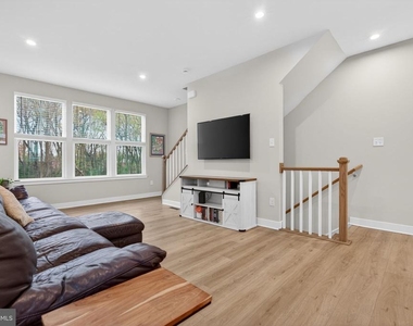 54 Sidney Lane - Photo Thumbnail 19