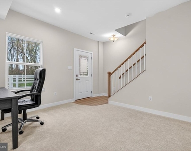 54 Sidney Lane - Photo Thumbnail 8