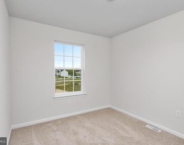 107 Clinton Street - Photo Thumbnail 24