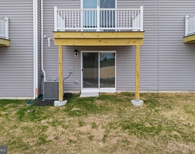 107 Clinton Street - Photo Thumbnail 28