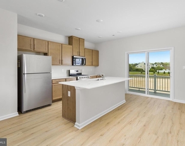 107 Clinton Street - Photo Thumbnail 10