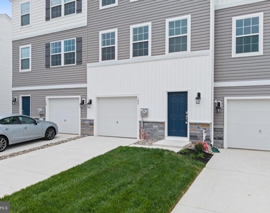 107 Clinton Street - Photo Thumbnail 3