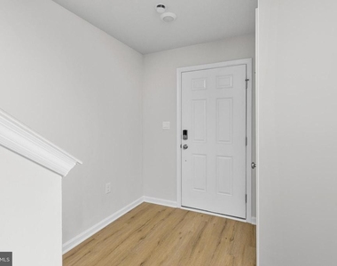 107 Clinton Street - Photo Thumbnail 4