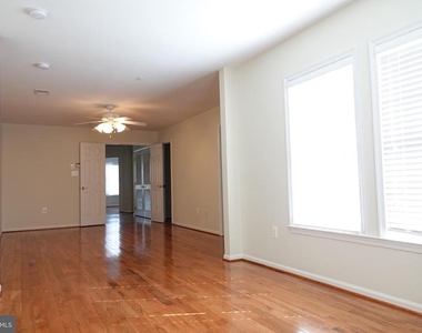 1112 Pleasant Drive - Photo Thumbnail 12