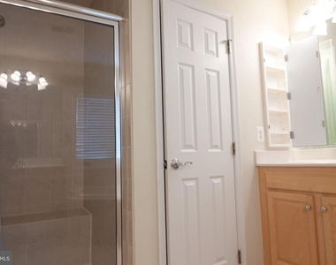 1112 Pleasant Drive - Photo Thumbnail 15