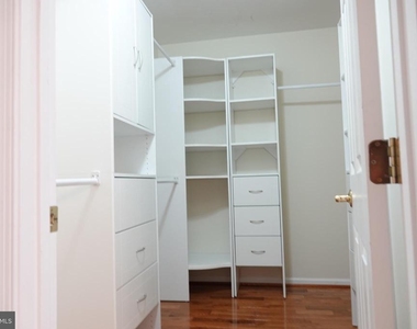 1112 Pleasant Drive - Photo Thumbnail 9