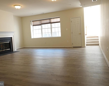 1112 Pleasant Drive - Photo Thumbnail 23