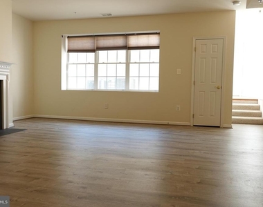 1112 Pleasant Drive - Photo Thumbnail 19