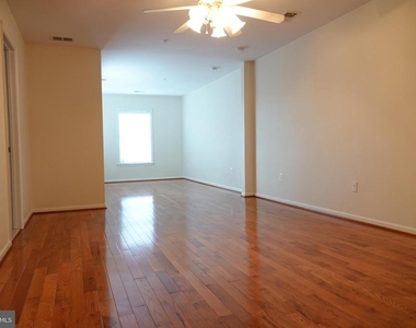 1112 Pleasant Drive - Photo Thumbnail 10