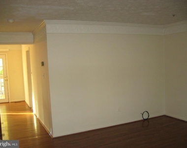 4485 Regalwood Terrace - Photo Thumbnail 12