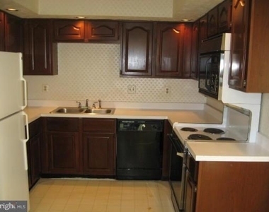 4485 Regalwood Terrace - Photo Thumbnail 8