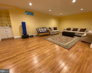 10614 Maplecrest Lane - Photo Thumbnail 36