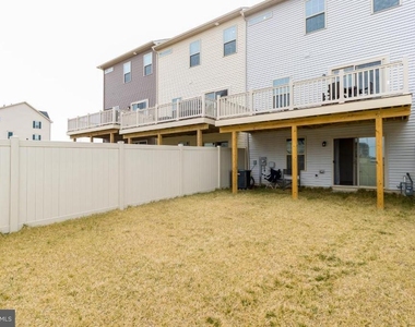 10605 Brewerton Lane - Photo Thumbnail 24