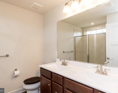 10605 Brewerton Lane - Photo Thumbnail 19
